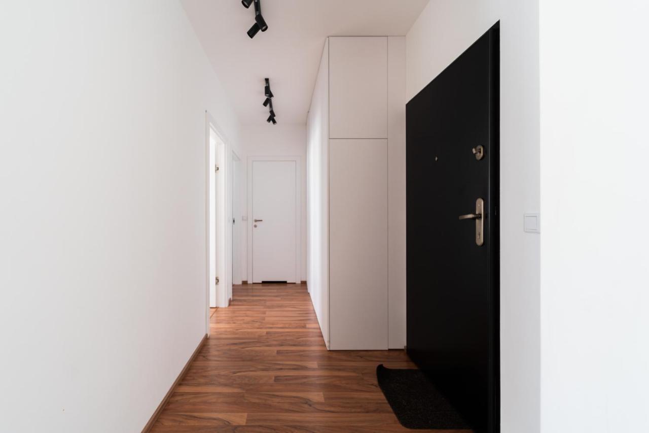 Big Apart - Atal Towers - 3 Rooms - Private Parking Place Wrocław Exterior foto