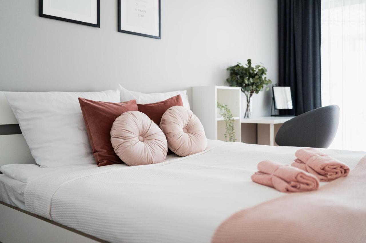 Big Apart - Atal Towers - 3 Rooms - Private Parking Place Wrocław Exterior foto